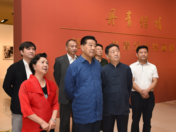 9月7日上午，贾庆林同志视察参观。